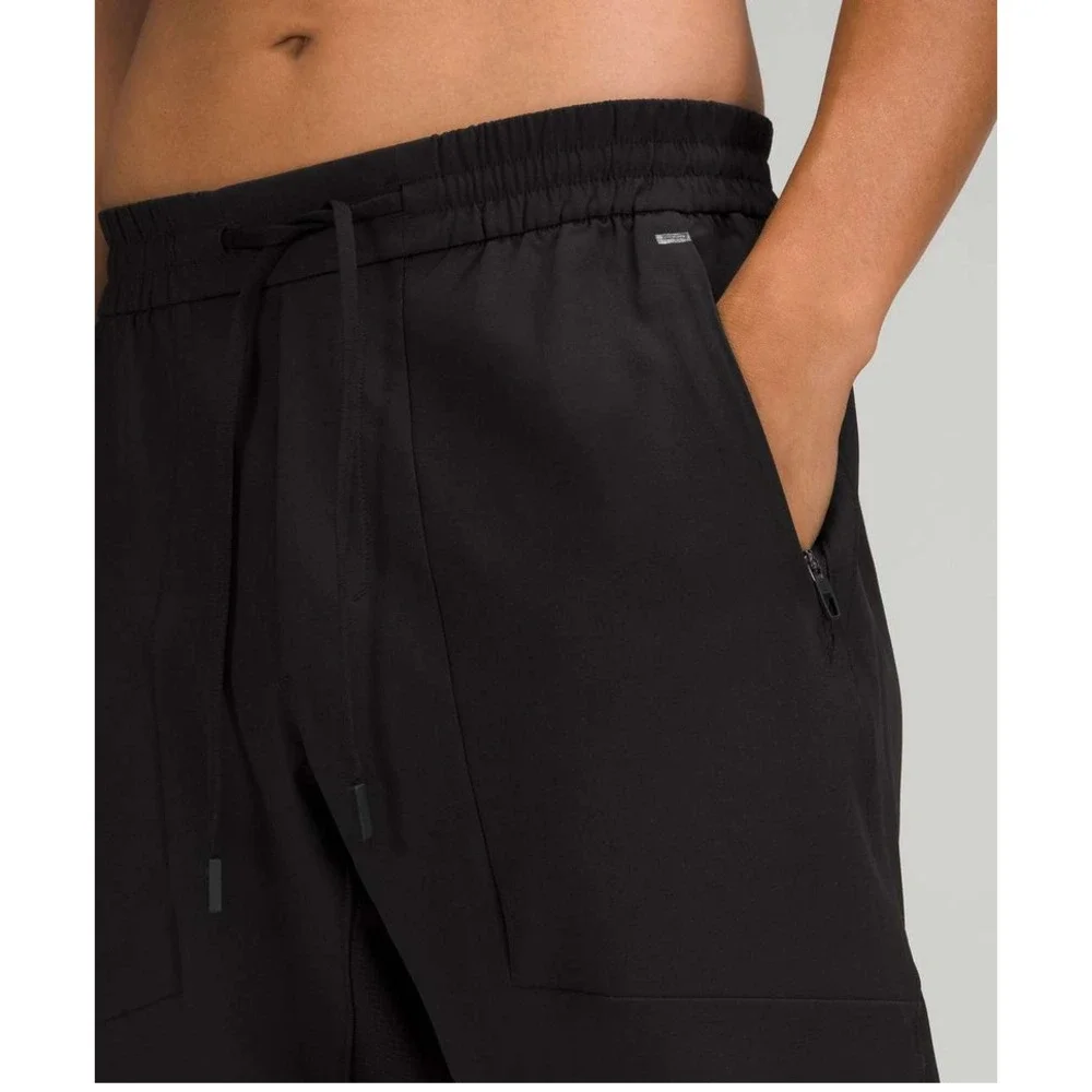 Lululemon License to Train Jogger Black (Size XL)
